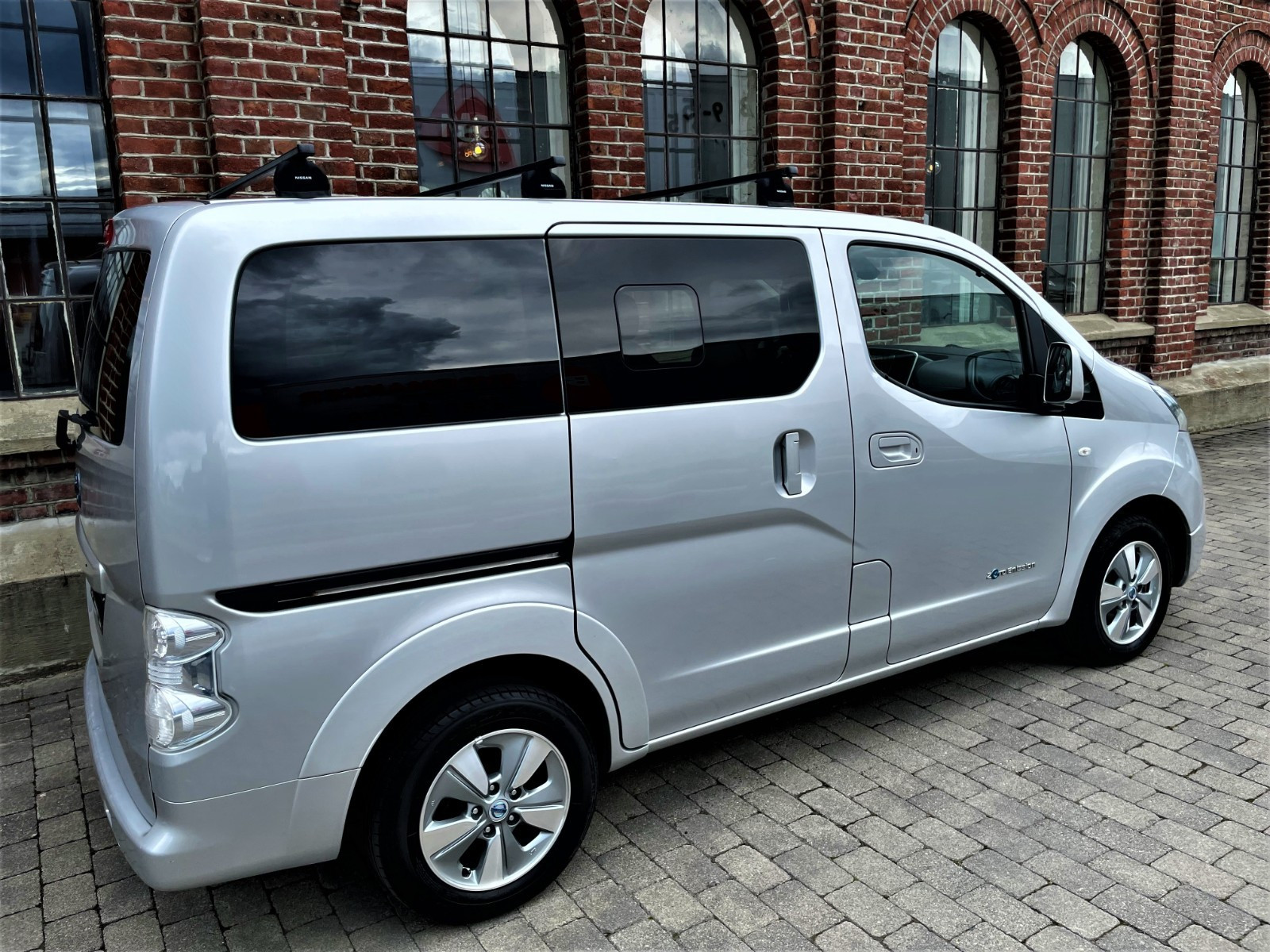 2017 Nissan e-NV