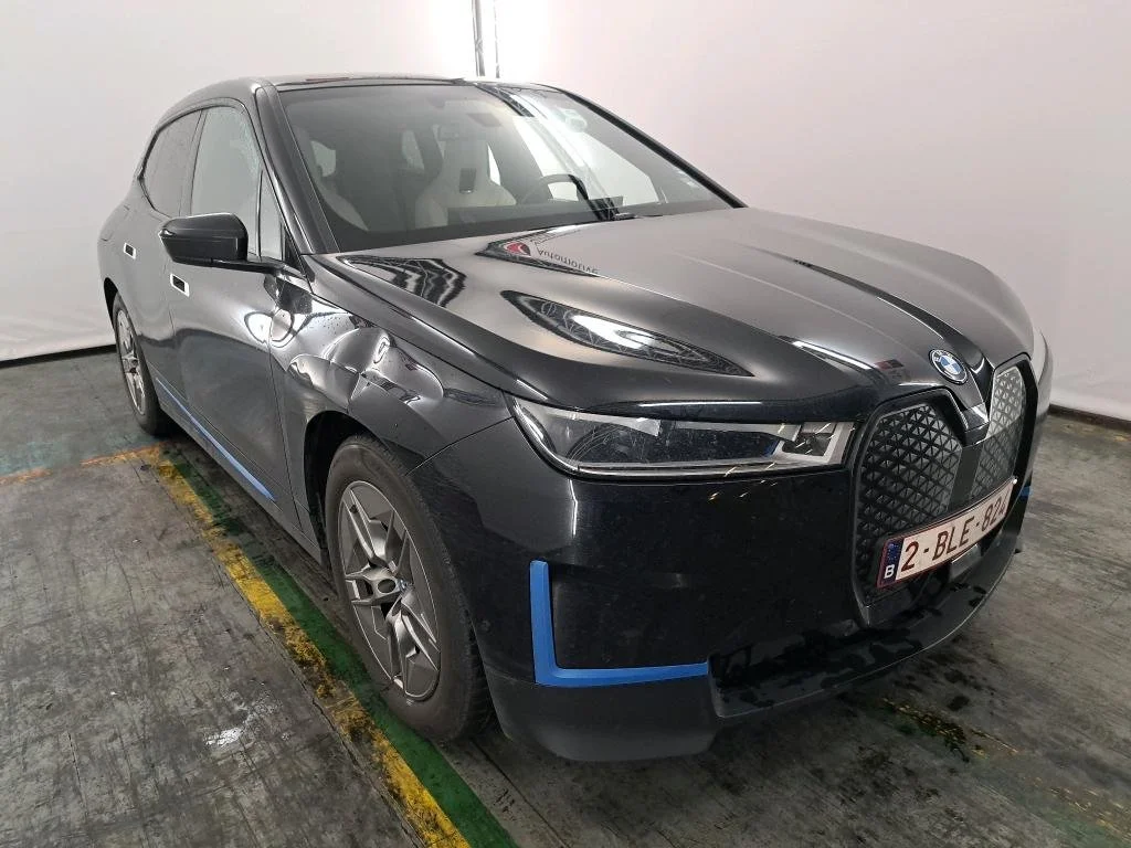 BMW iX - xDrive - Electric - Automatic - 326 hp - 118.966 km