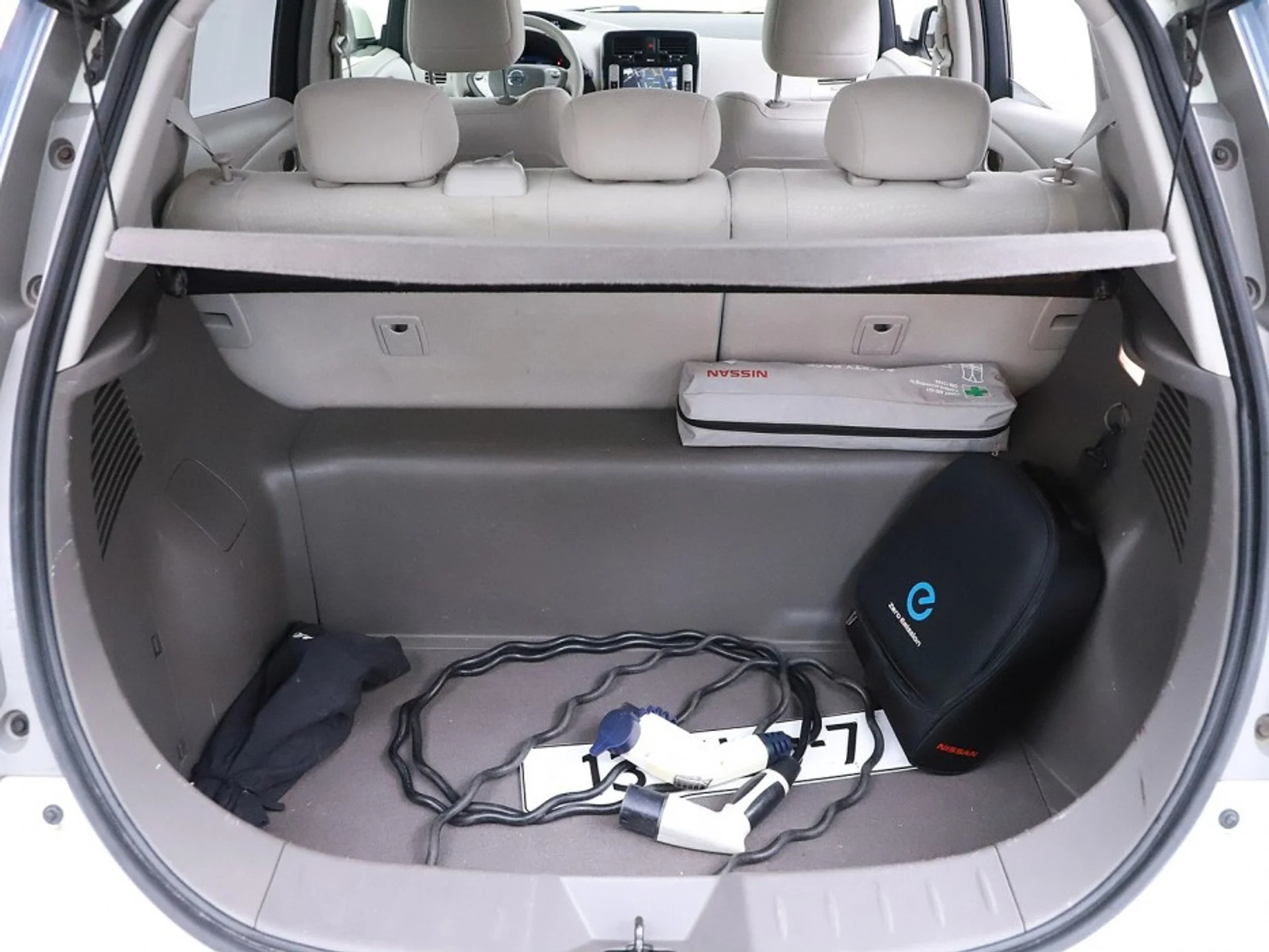 Nissan Leaf 24 kWh - Electric - Automatic - 109 hp - 100.106 km