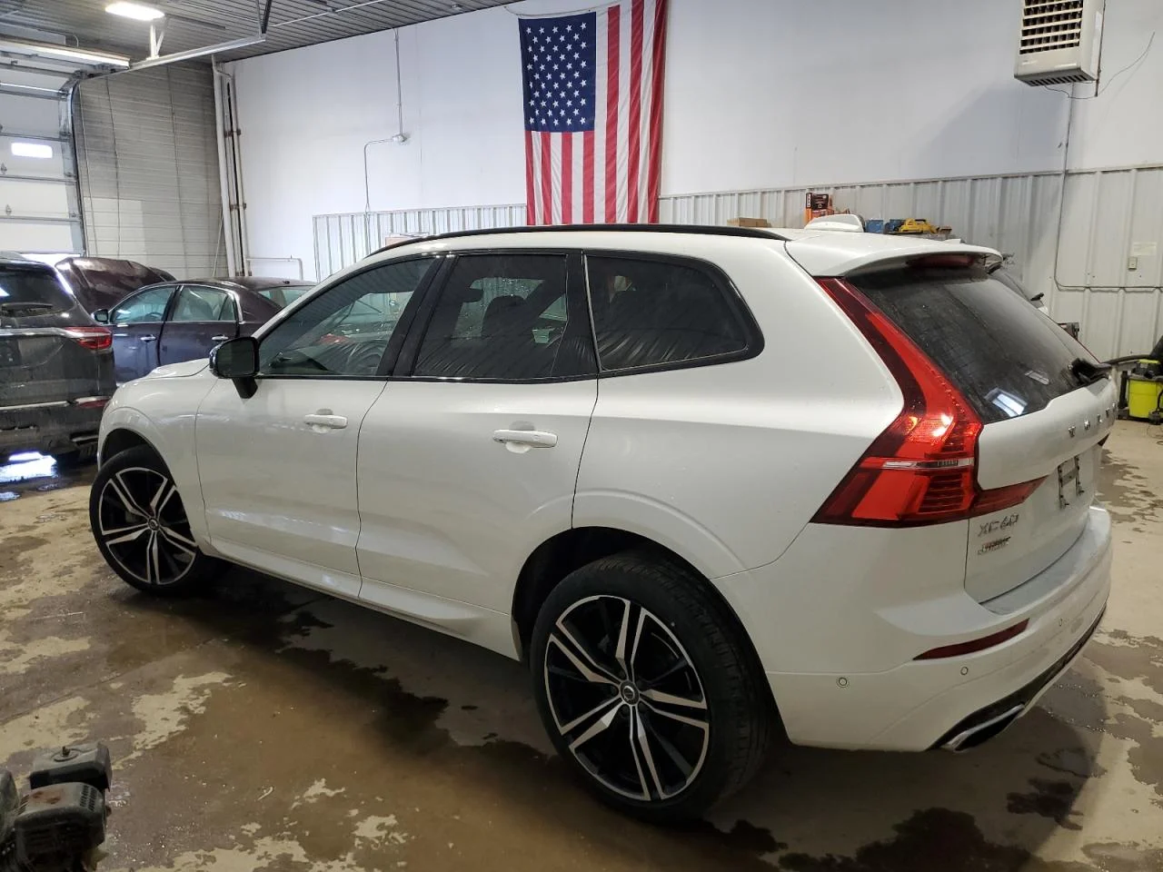 2021 VOLVO XC60 T5 R-DESIGN
