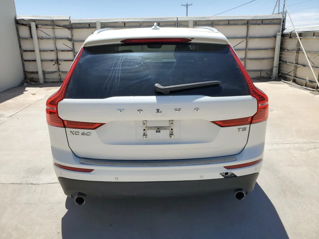 2021 VOLVO XC60 T5 MOMENTUM