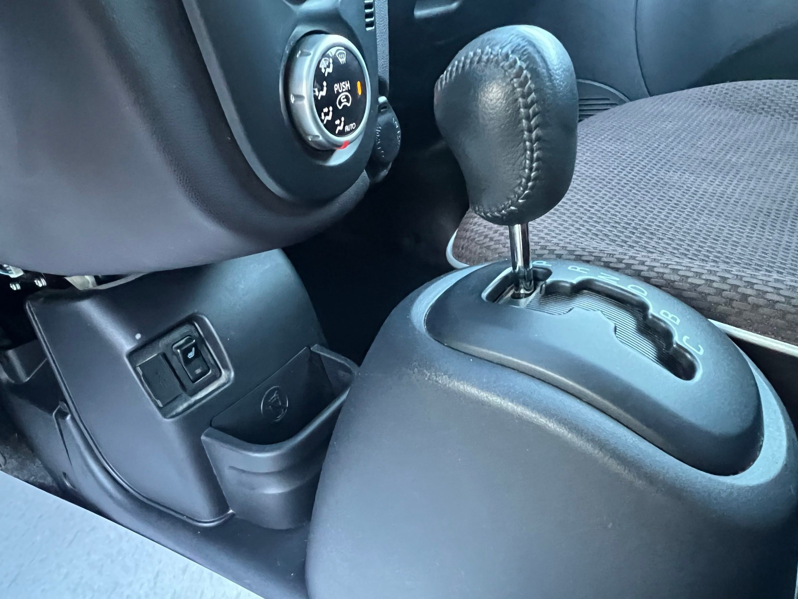 2015 Mitsubishi i-Miev