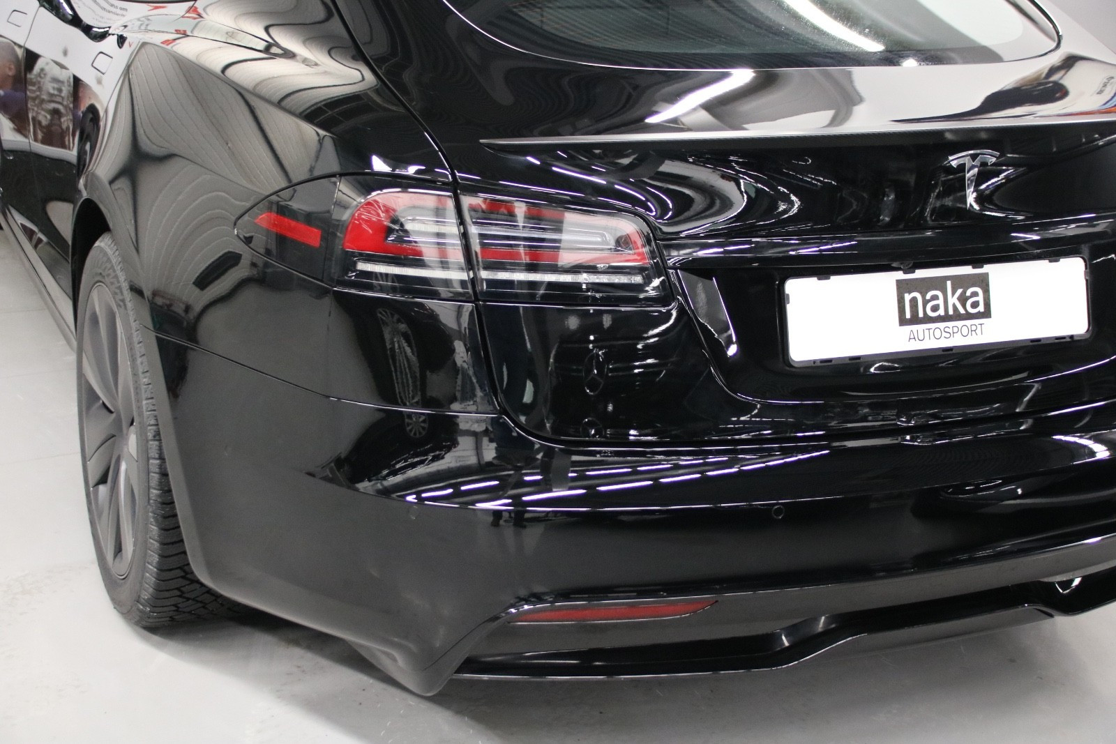 2022 Tesla Model S PLAID
