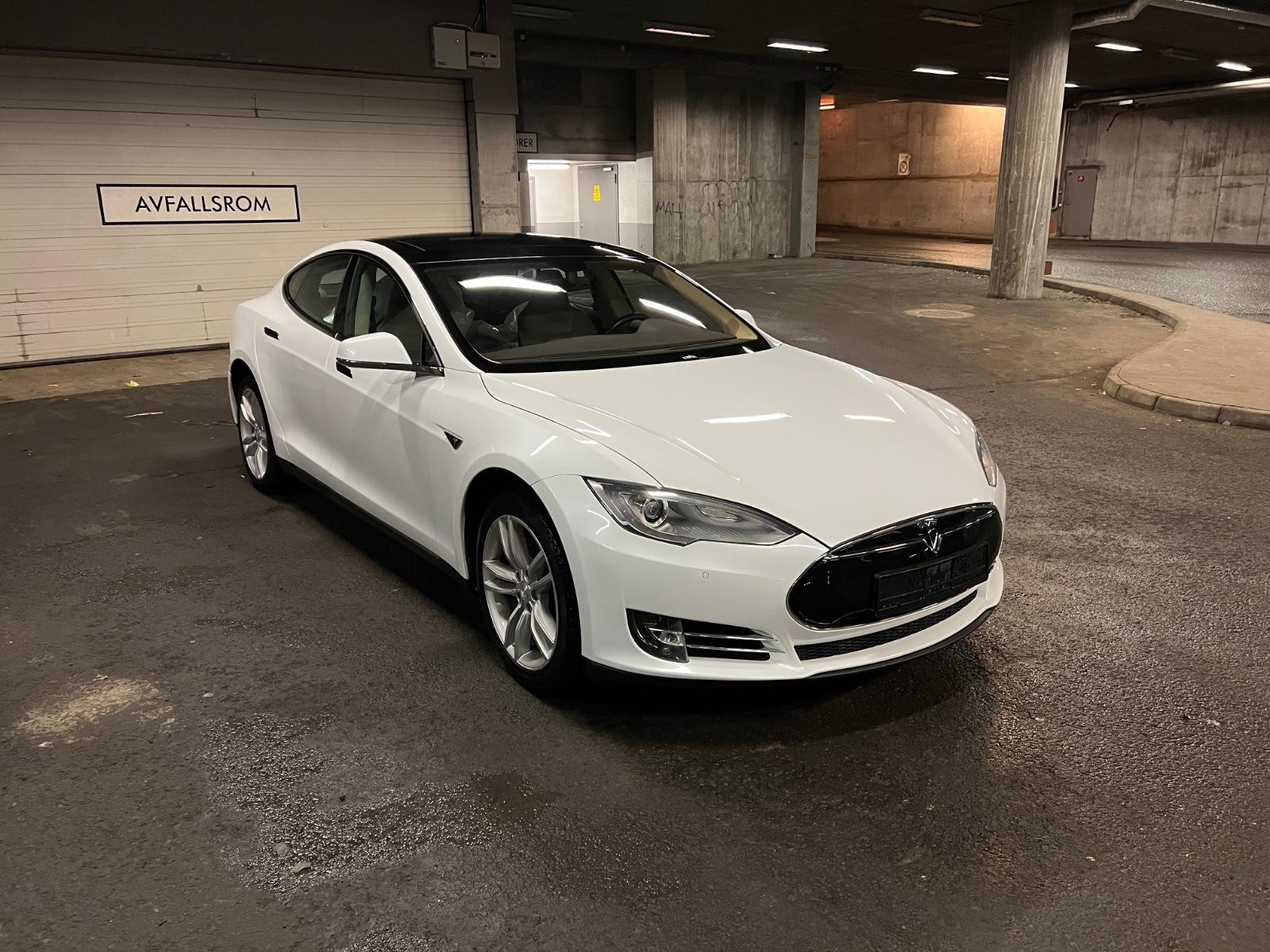 2014 Tesla Model S