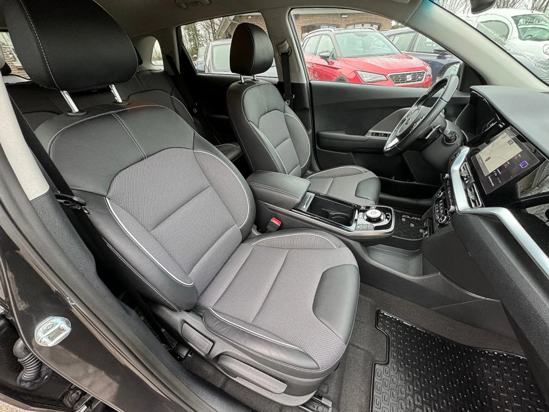 Kia Niro - Электрический - Автоматическое - 204 hp - 7.405 km
