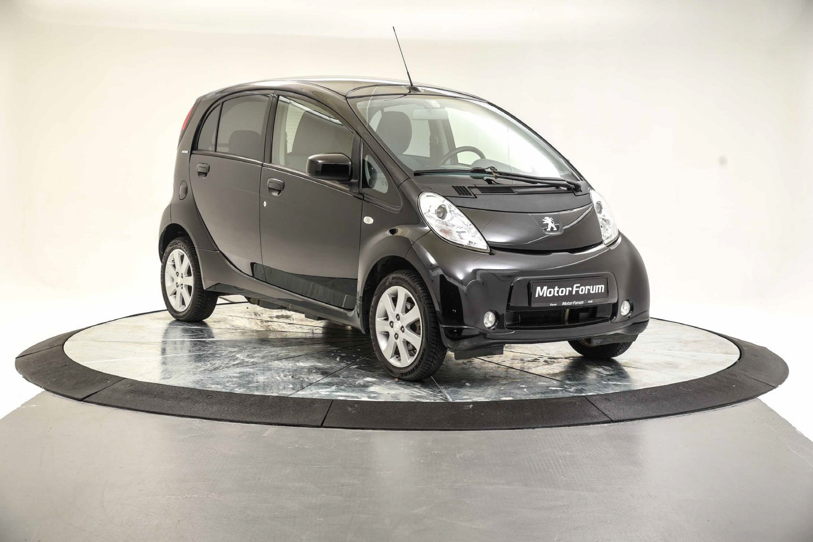 2015 Peugeot iOn