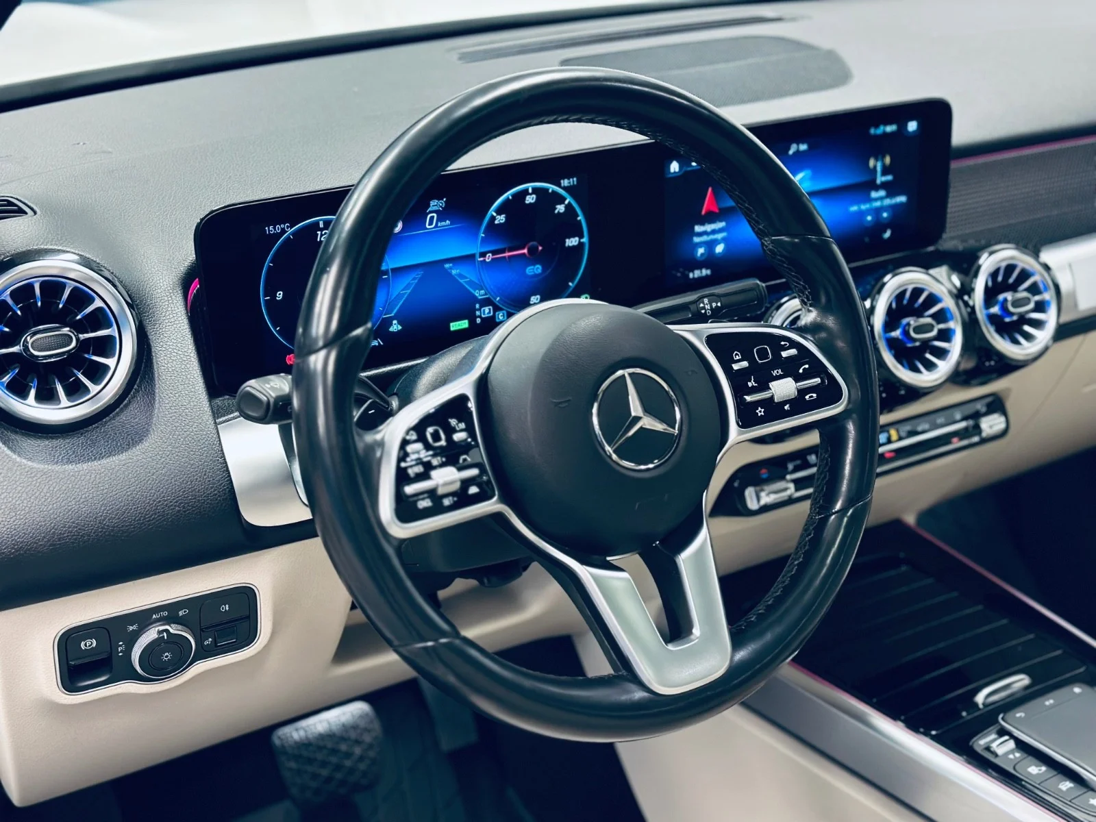 Mercedes-Benz EQB 2023