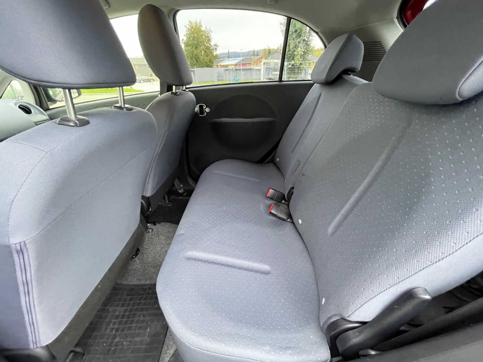 2015 Peugeot iOn