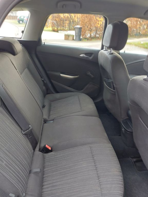 2011 Opel Astra