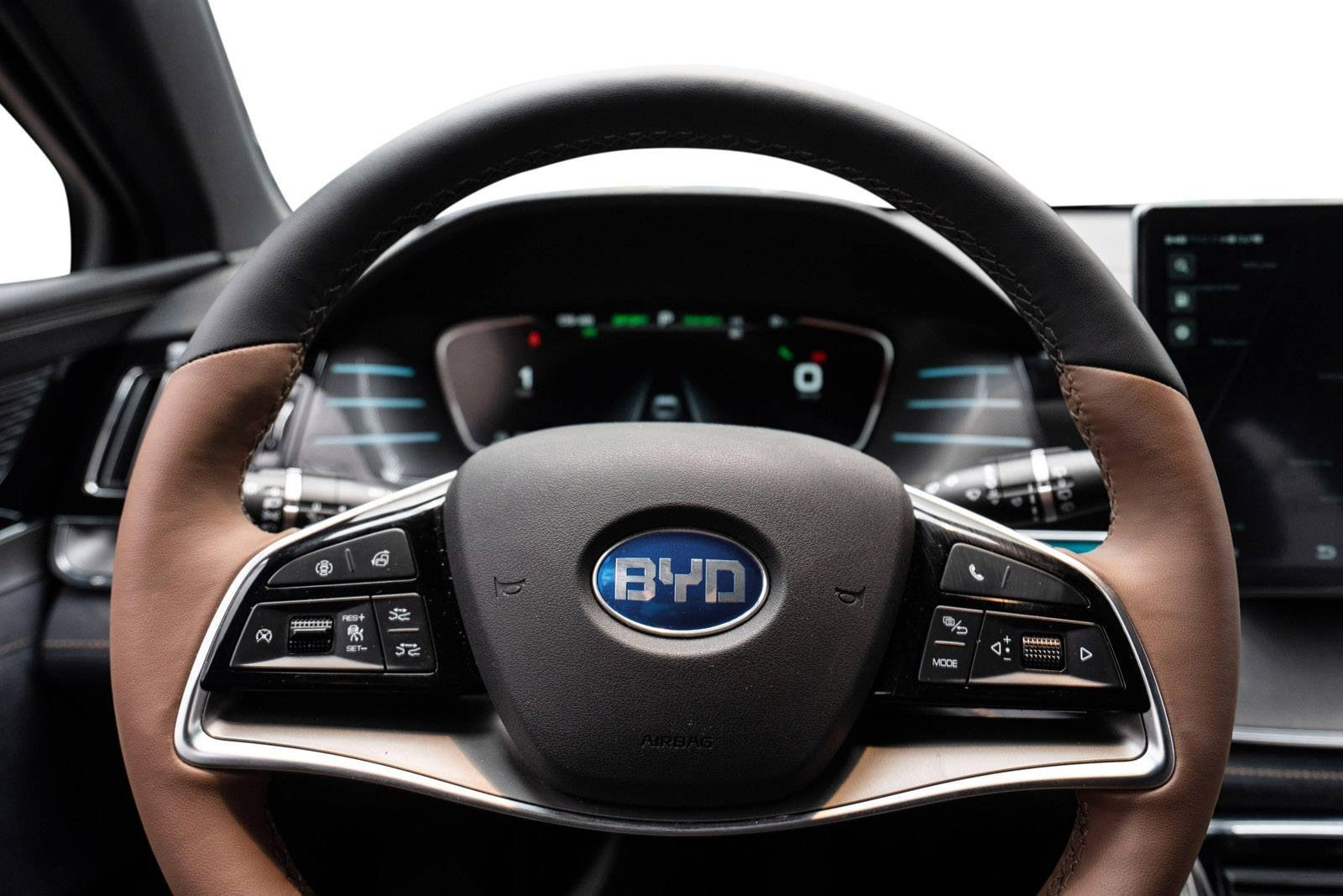 2022 BYD Tang