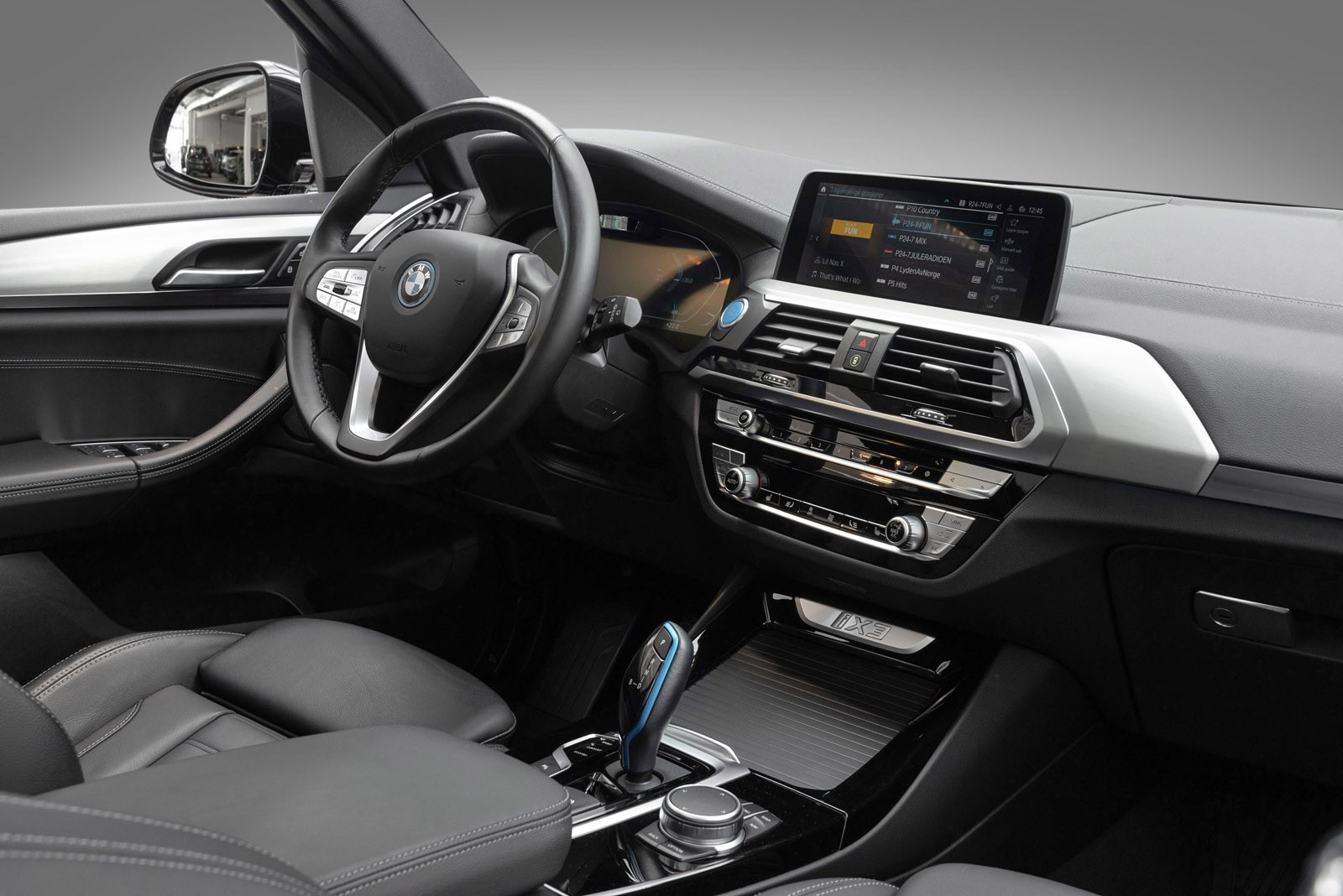 2021 BMW iX3