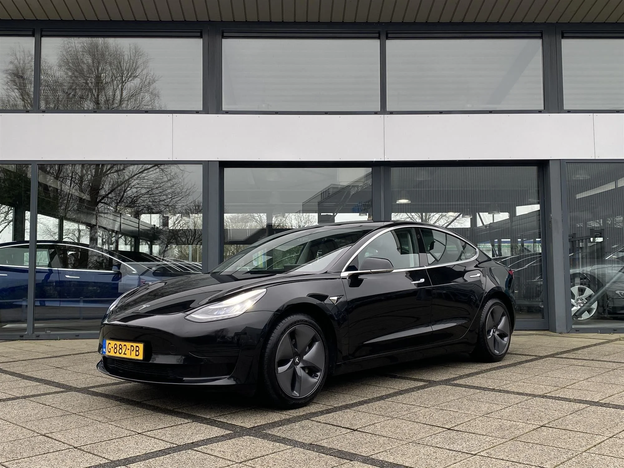 Tesla Model 3 60 kWh - Electric - Automatic - 238 hp - 139.927 km