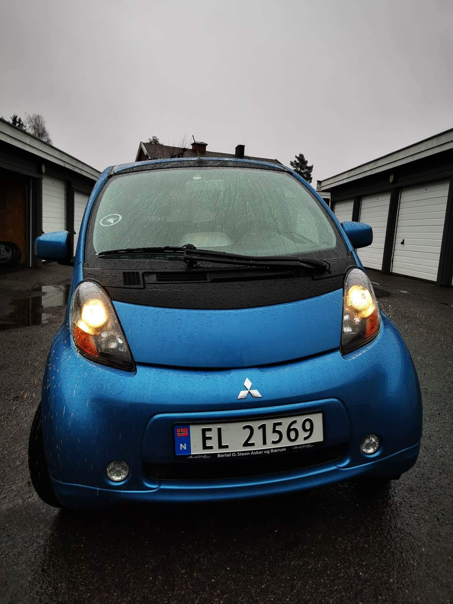 2013 Mitsubishi i-Miev