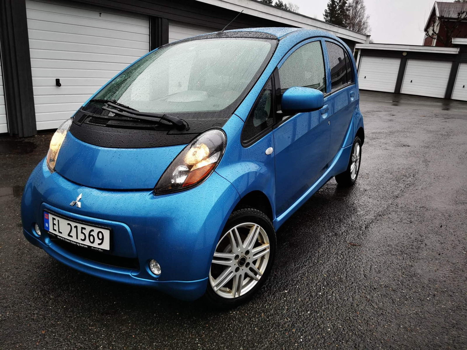 2013 Mitsubishi i-Miev