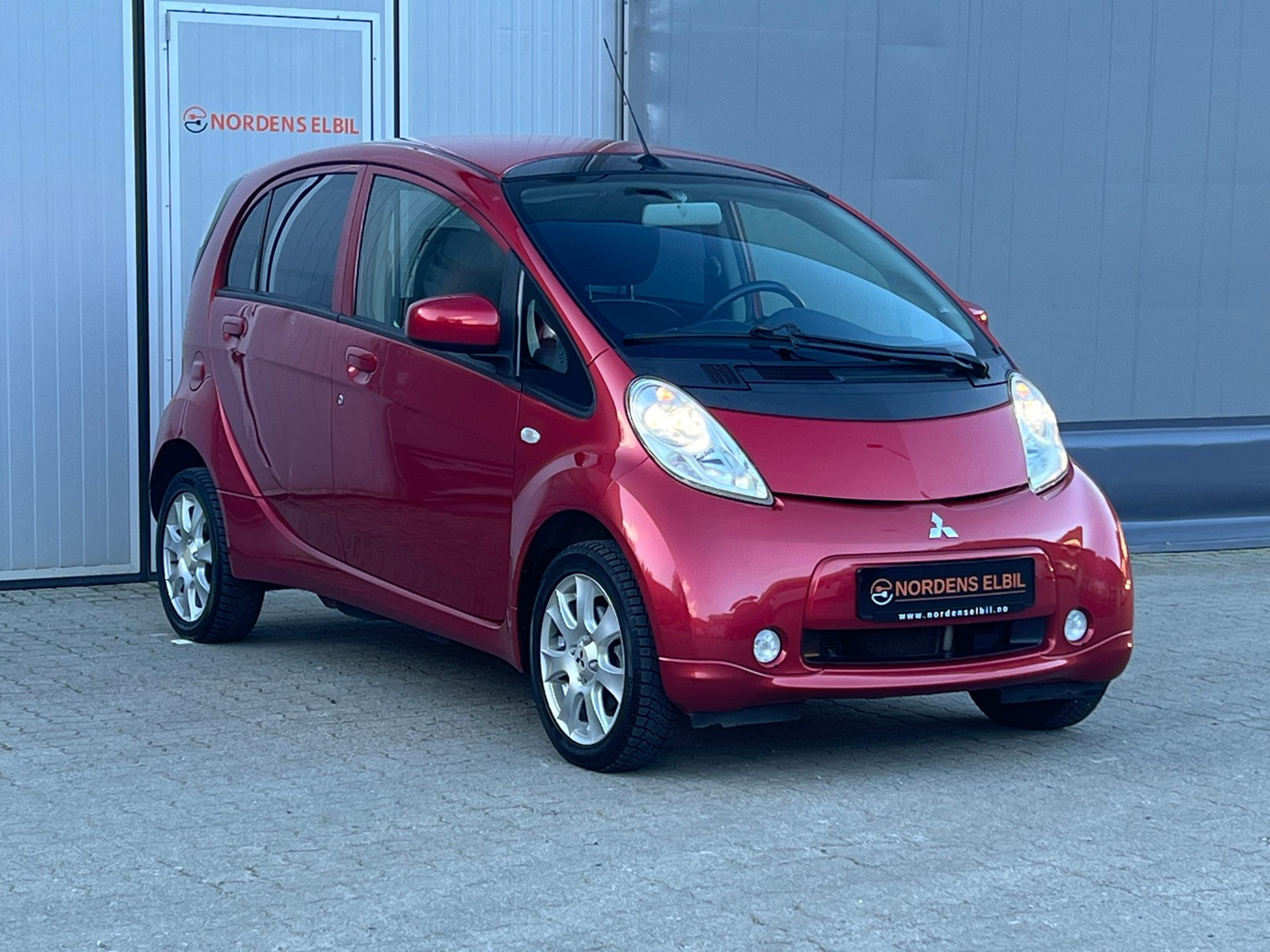 2015 Mitsubishi i-Miev