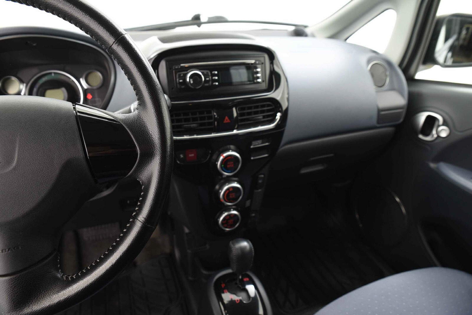 2015 Peugeot iOn