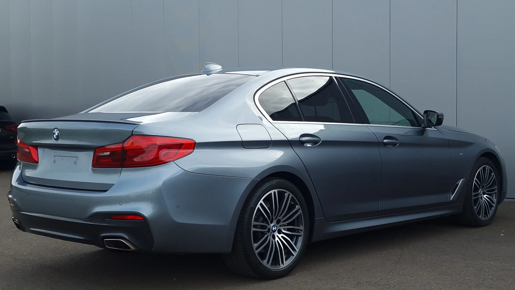 BMW 5 Series 518d M sport - Diesel - Automatic - 136 hp - 128.784 km