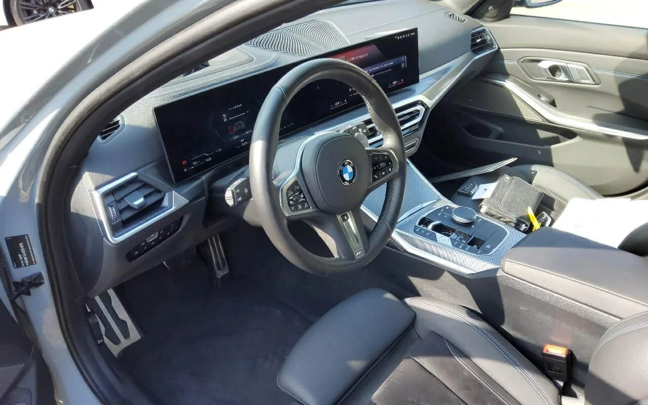 BMW 3 Series Touring 330d - Hybrid - Automatic - 286 hp - 35.878 km