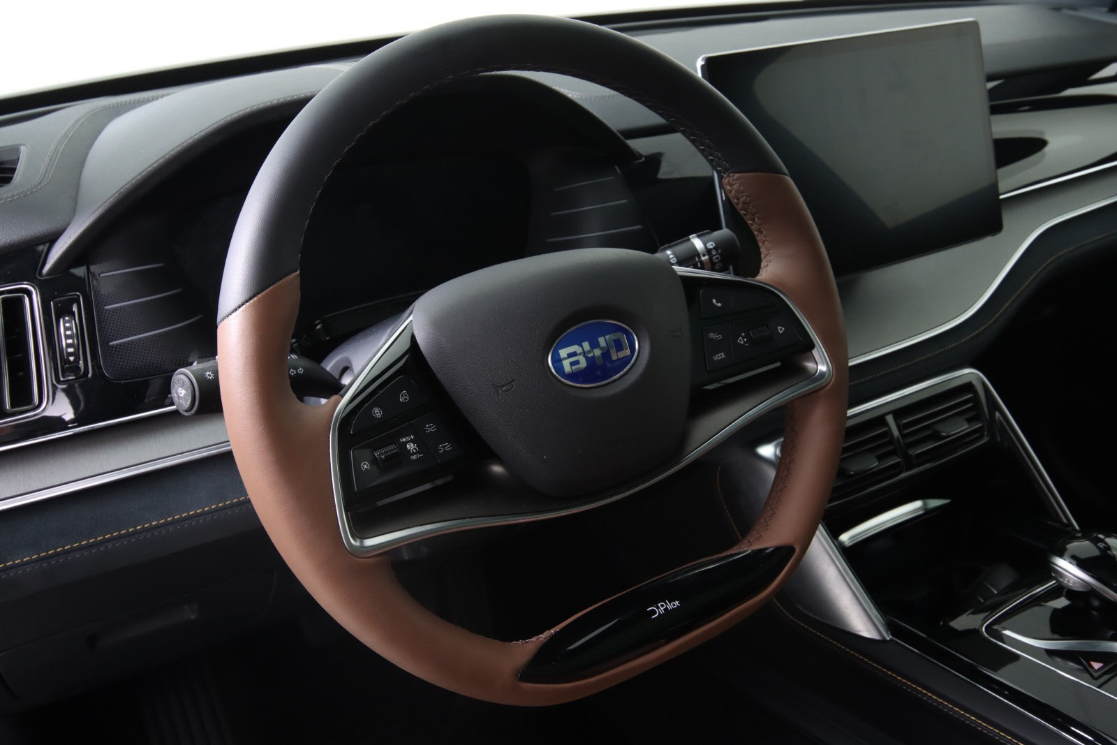 2022 BYD Tang