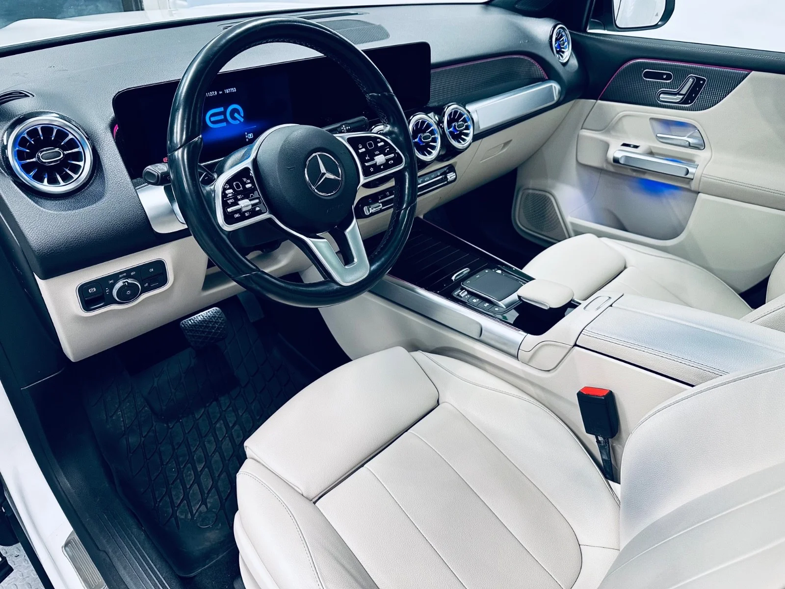 Mercedes-Benz EQB 2023