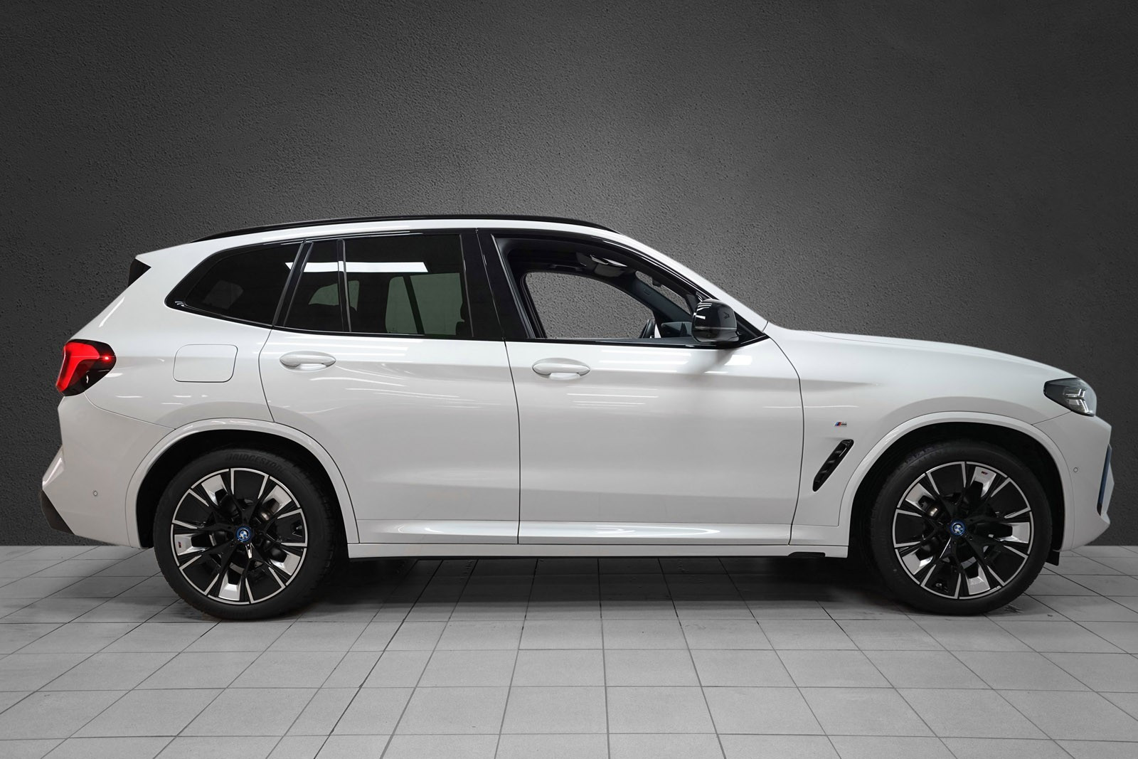 2022 BMW iX3