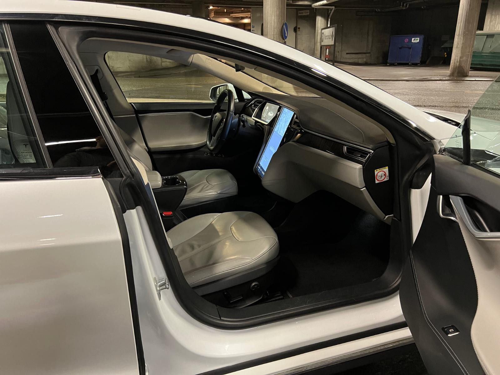 2014 Tesla Model S