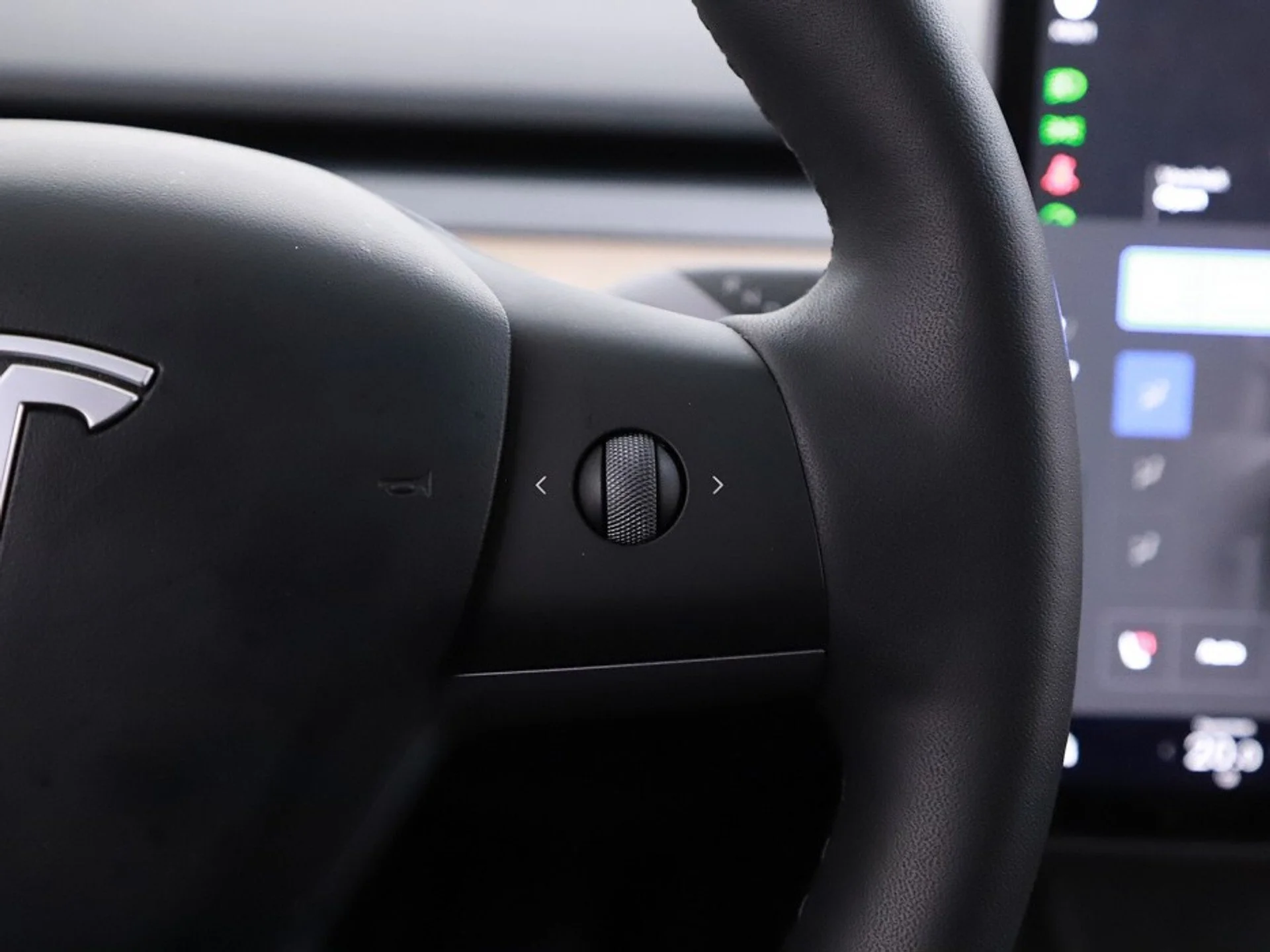 Tesla Model Y 75 kWh Performance - Electric - Automatic - 351 hp - 40.025 km