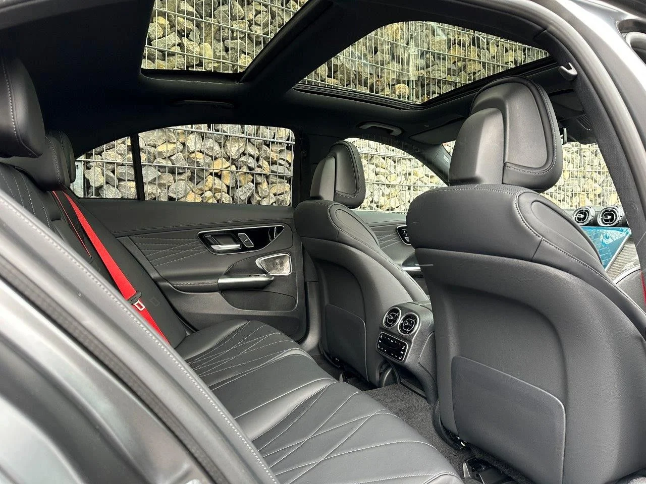 8569Mercedes-Benz C 63 AMG 4M 2025