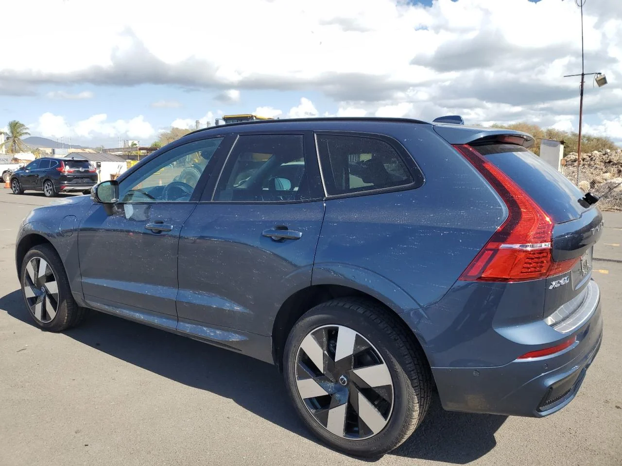 2024 VOLVO XC60 PLUS