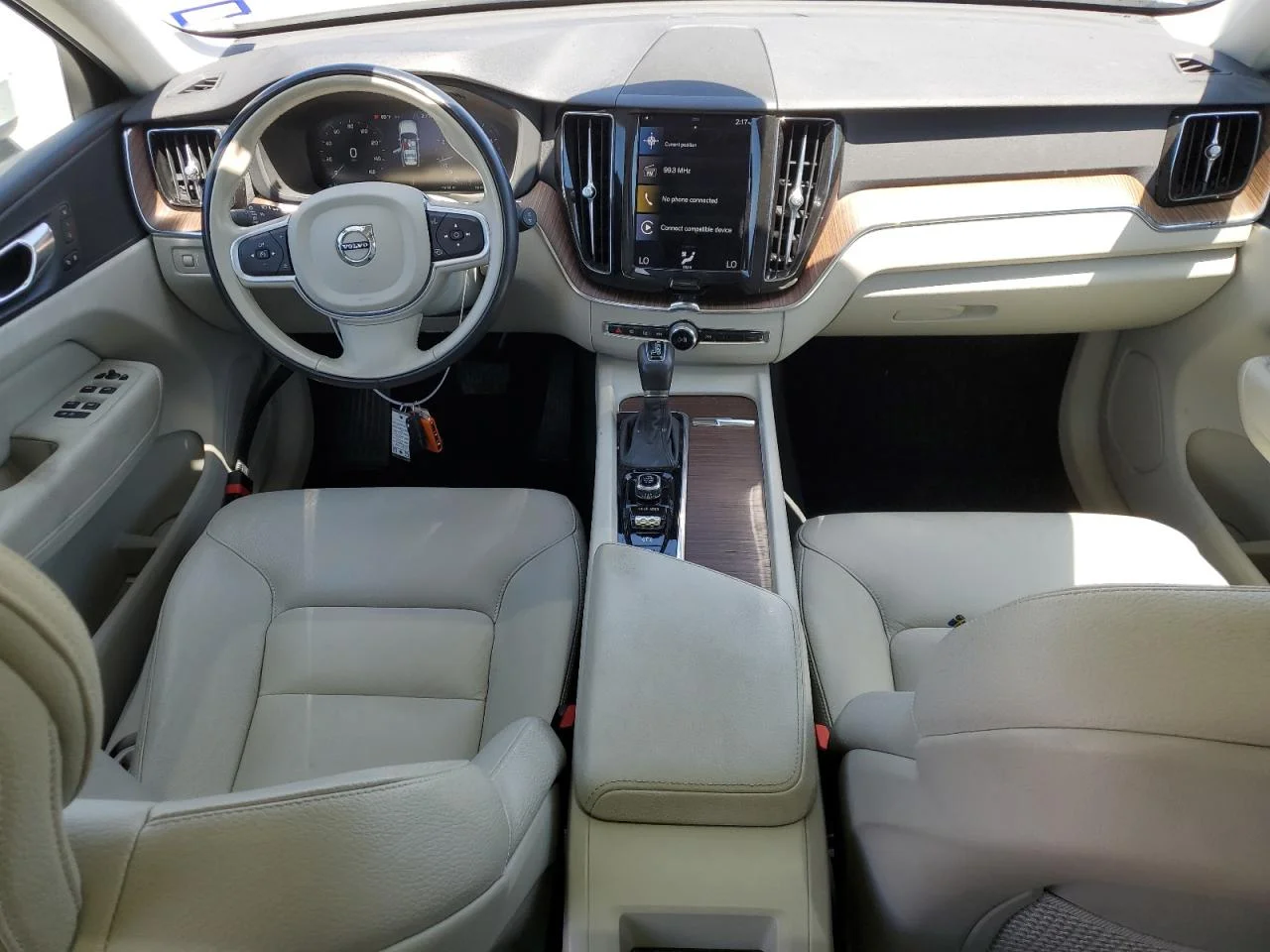 2021 VOLVO XC60 T5 MOMENTUM