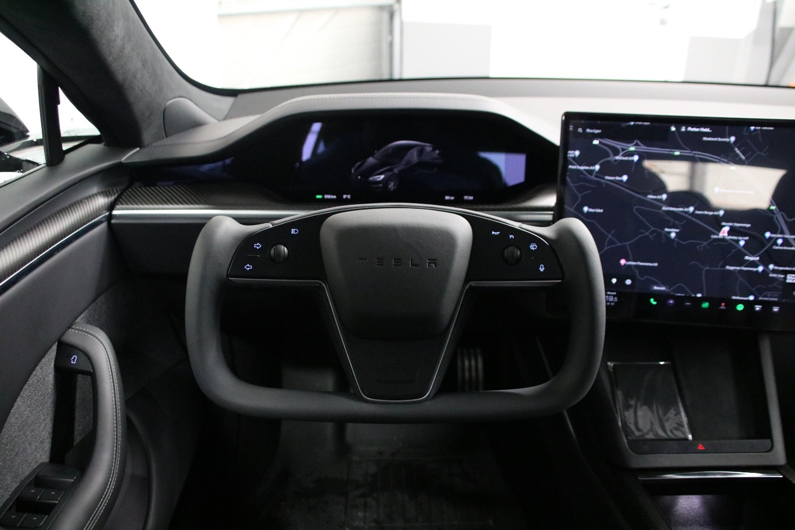 2022 Tesla Model S PLAID