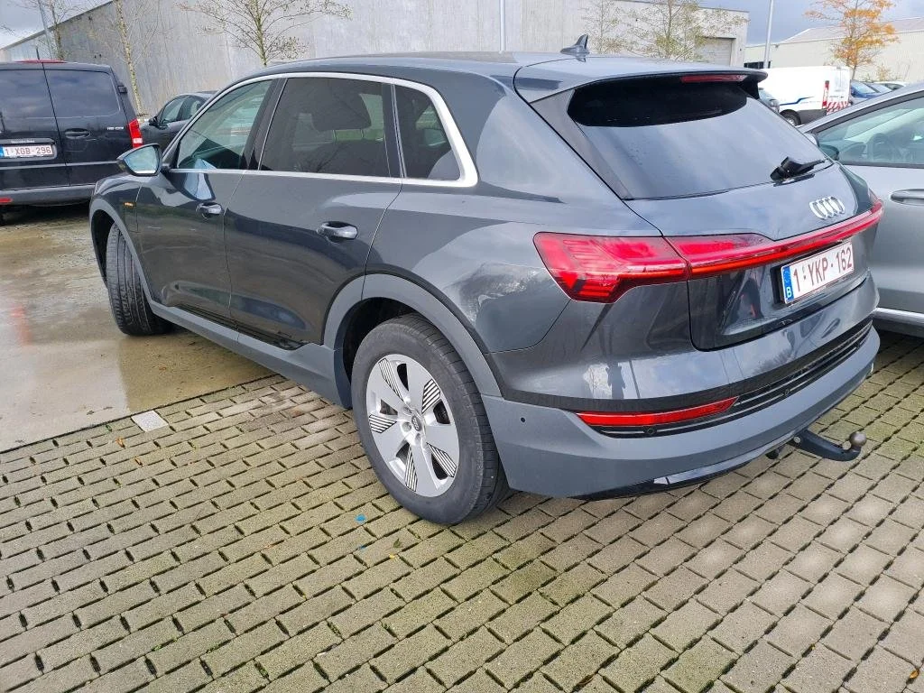 Audi E-Tron 50 - Quattro - Electric - Automatic - 313 hp - 95.360 km