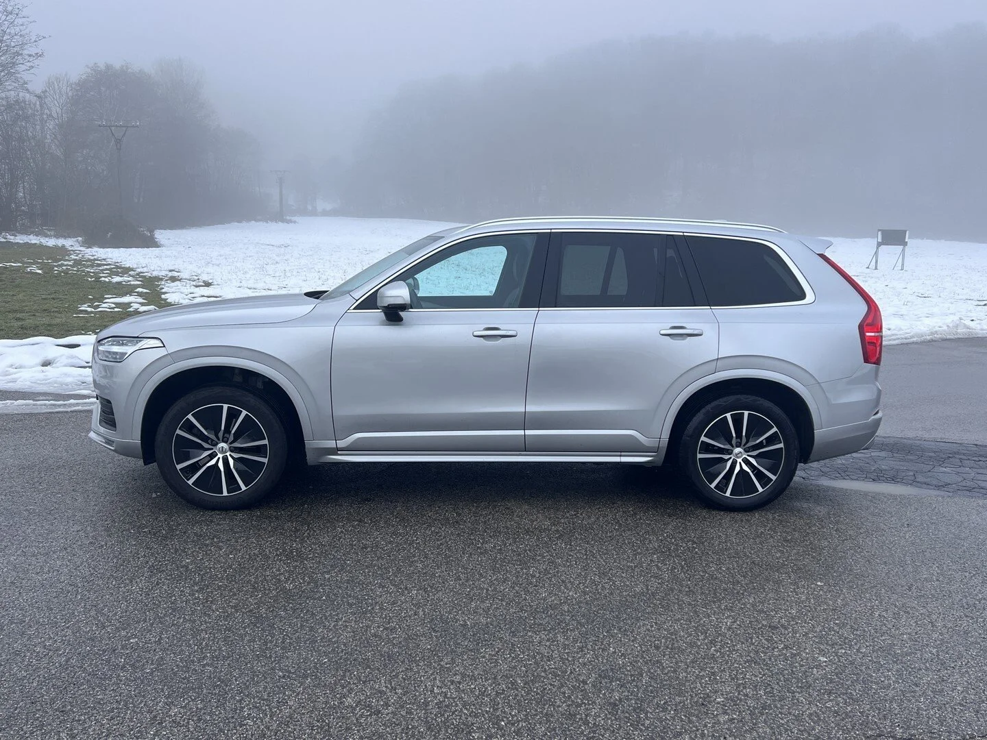 Volvo XC90 B5 - AWD - Hybrid - Automatic - 235 hp - 112.696 km