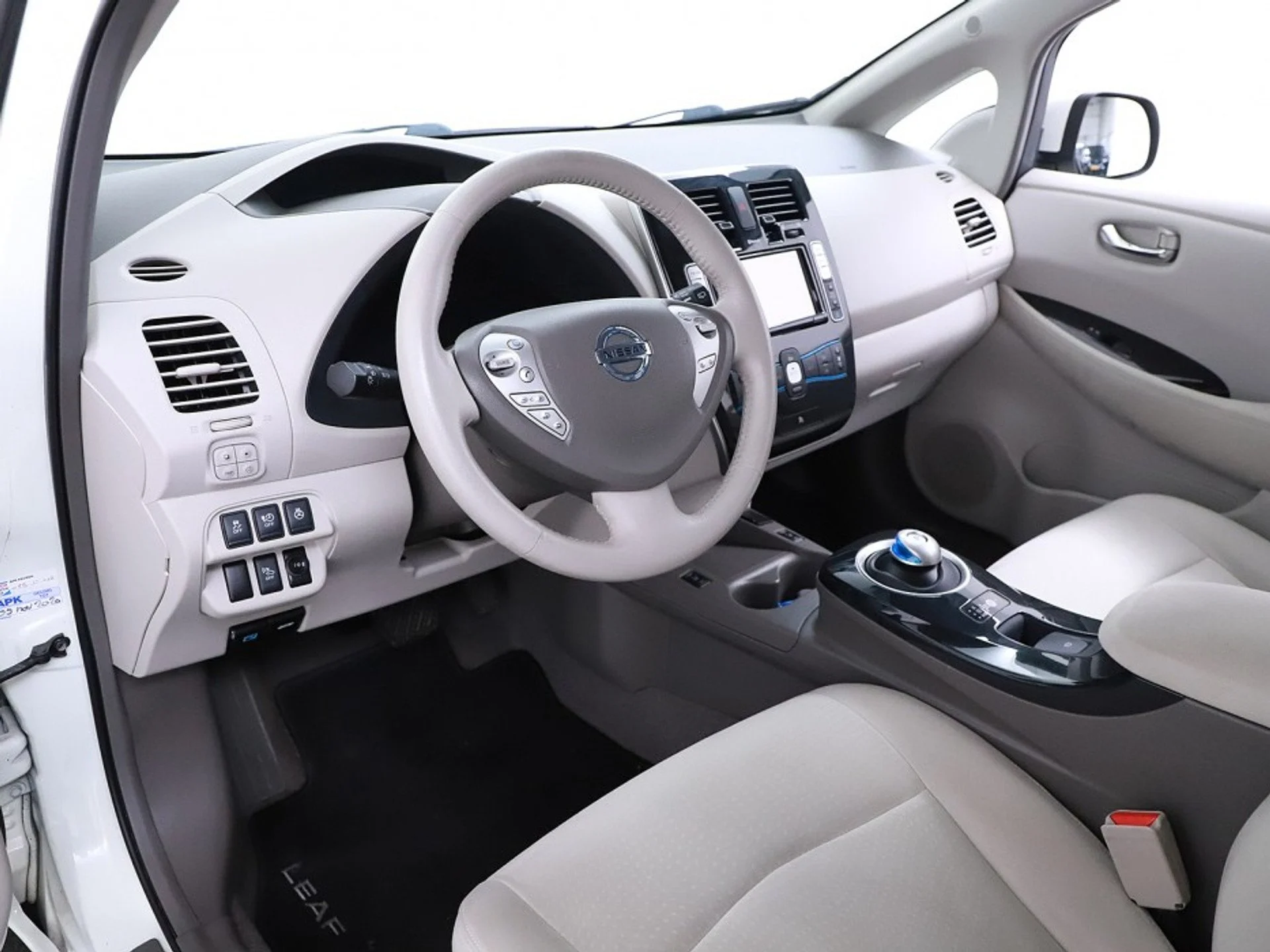 Nissan Leaf 24 kWh - Electric - Automatic - 109 hp - 100.106 km