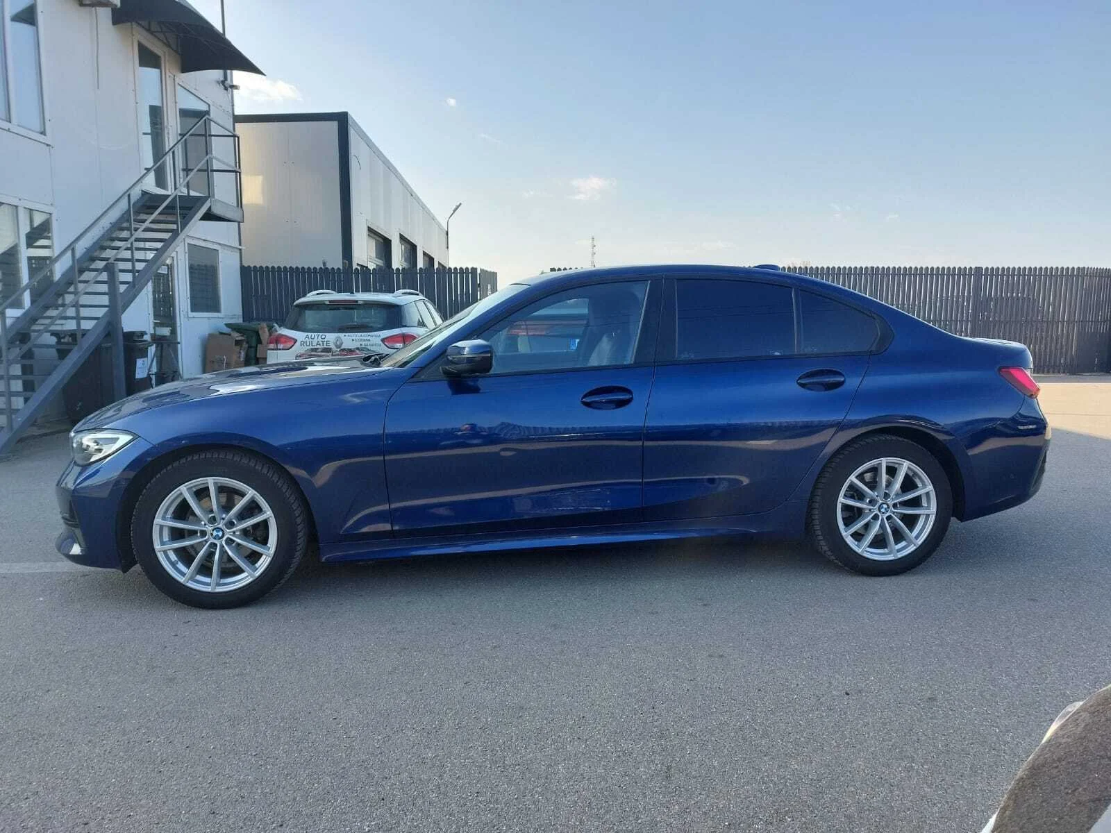 BMW 3 Series 318d Luxury - Diesel - Automatic - 136 hp - 108.379 km