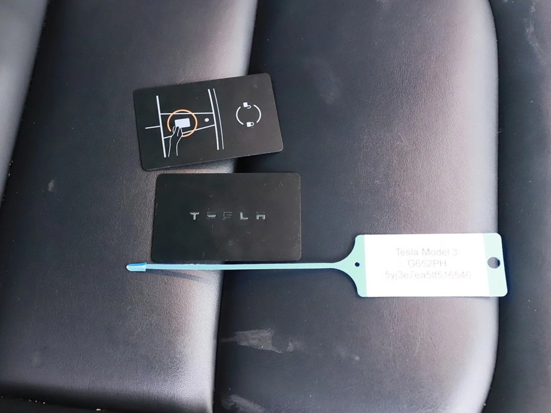 Tesla Model 3 60 kWh - Electric - Automatic - 238 hp - 120.704 km