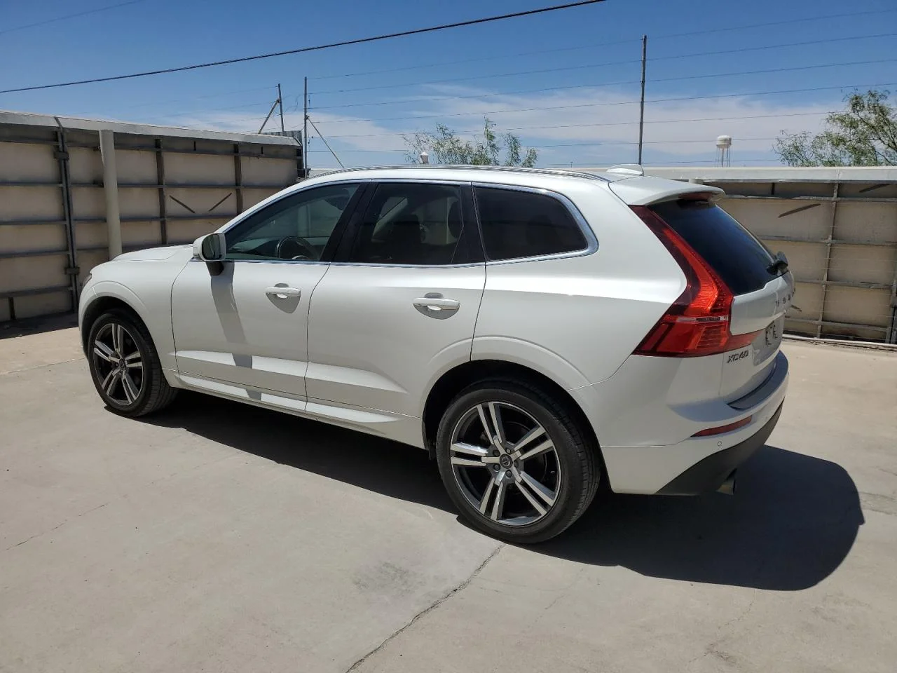 2021 VOLVO XC60 T5 MOMENTUM