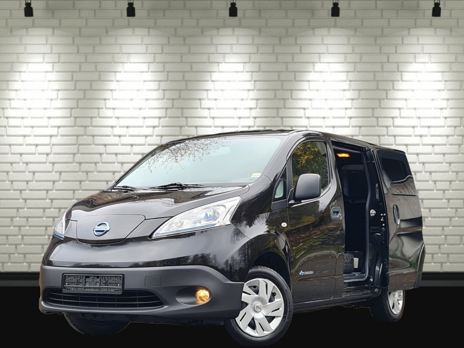 2017 Nissan e-NV
