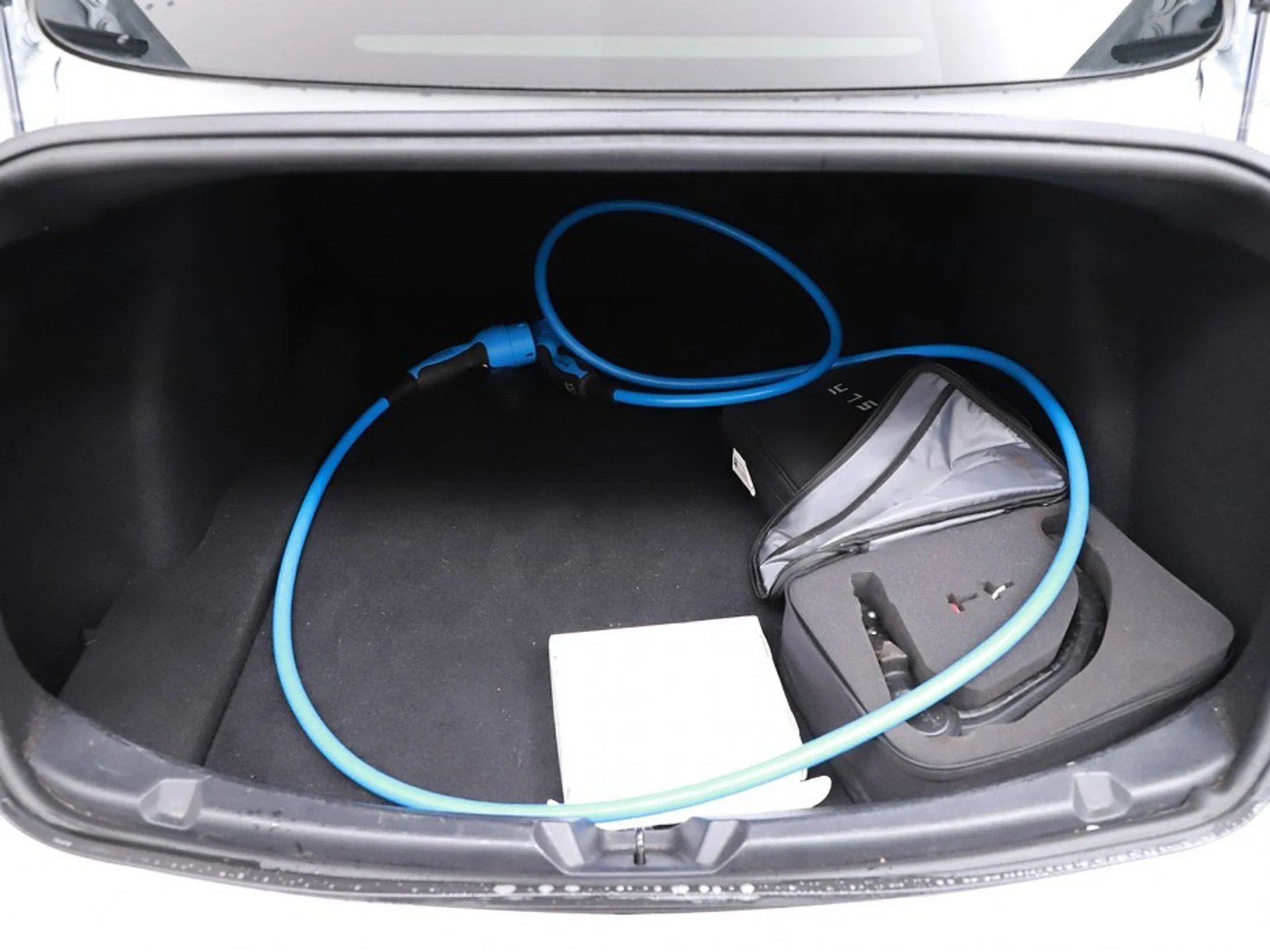 Tesla Model 3 60 kWh - Electric - Automatic - 238 hp - 120.704 km
