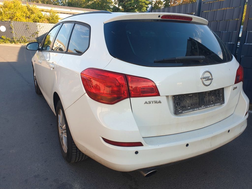 2011 Opel Astra