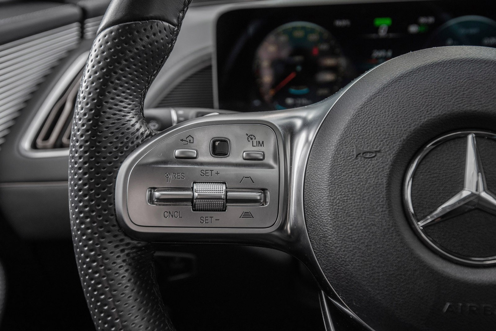 2020 Mercedes-Benz EQC