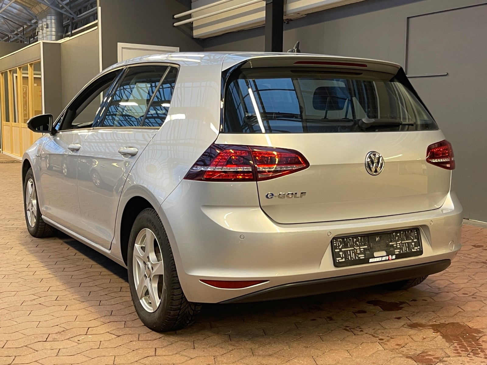 2016 Volkswagen e-Golf