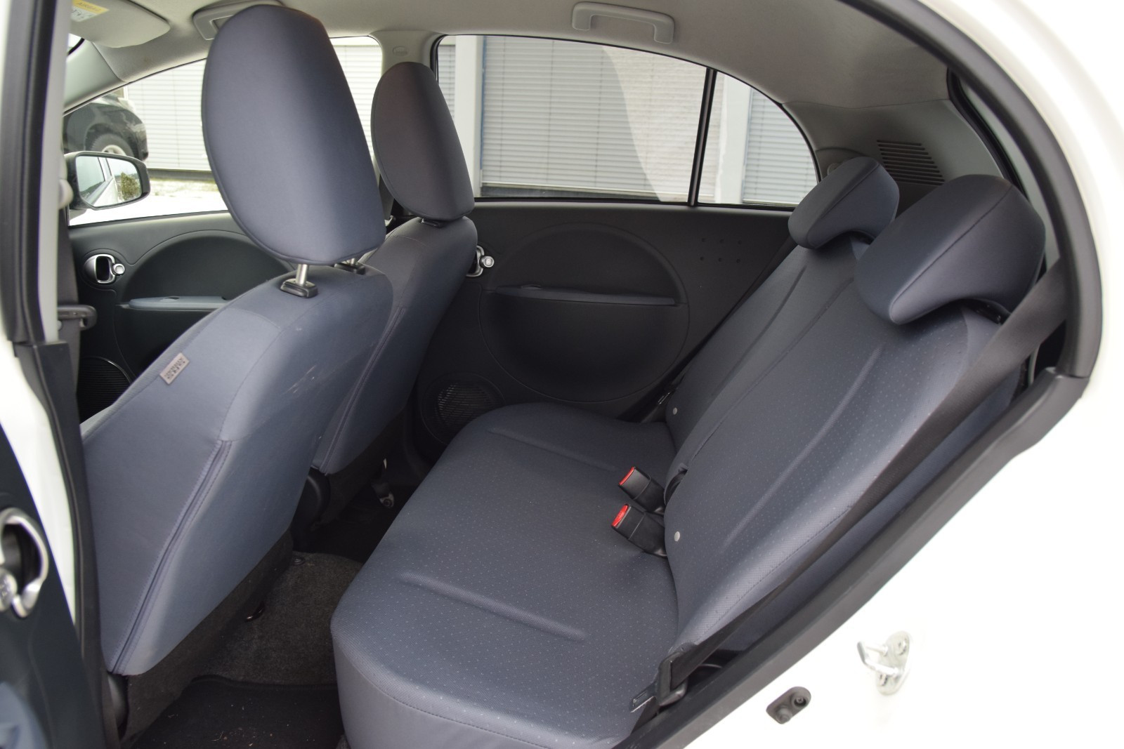 2015 Peugeot iOn