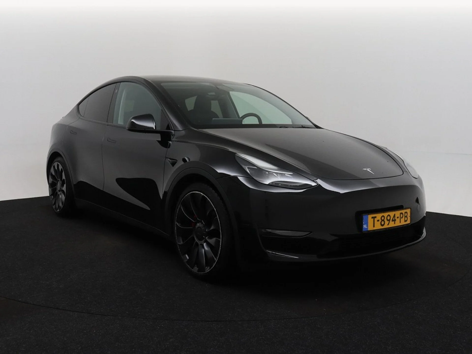Tesla Model Y 75 kWh Performance - Electric - Automatic - 351 hp - 40.025 km