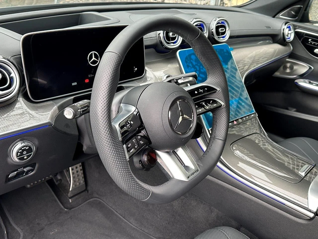 8569Mercedes-Benz C 63 AMG 4M 2025
