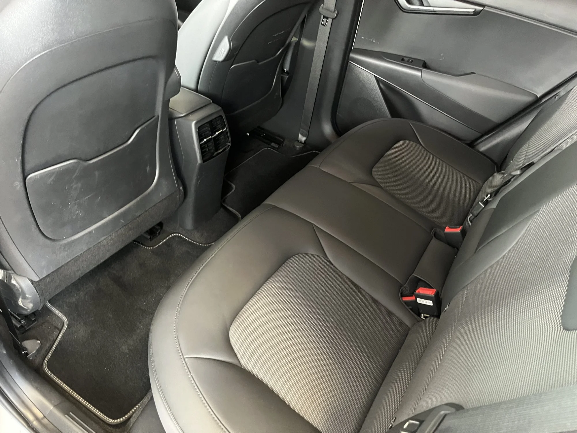 Kia Niro - Электрический - Автоматическое - 68 hp - 10.752 km