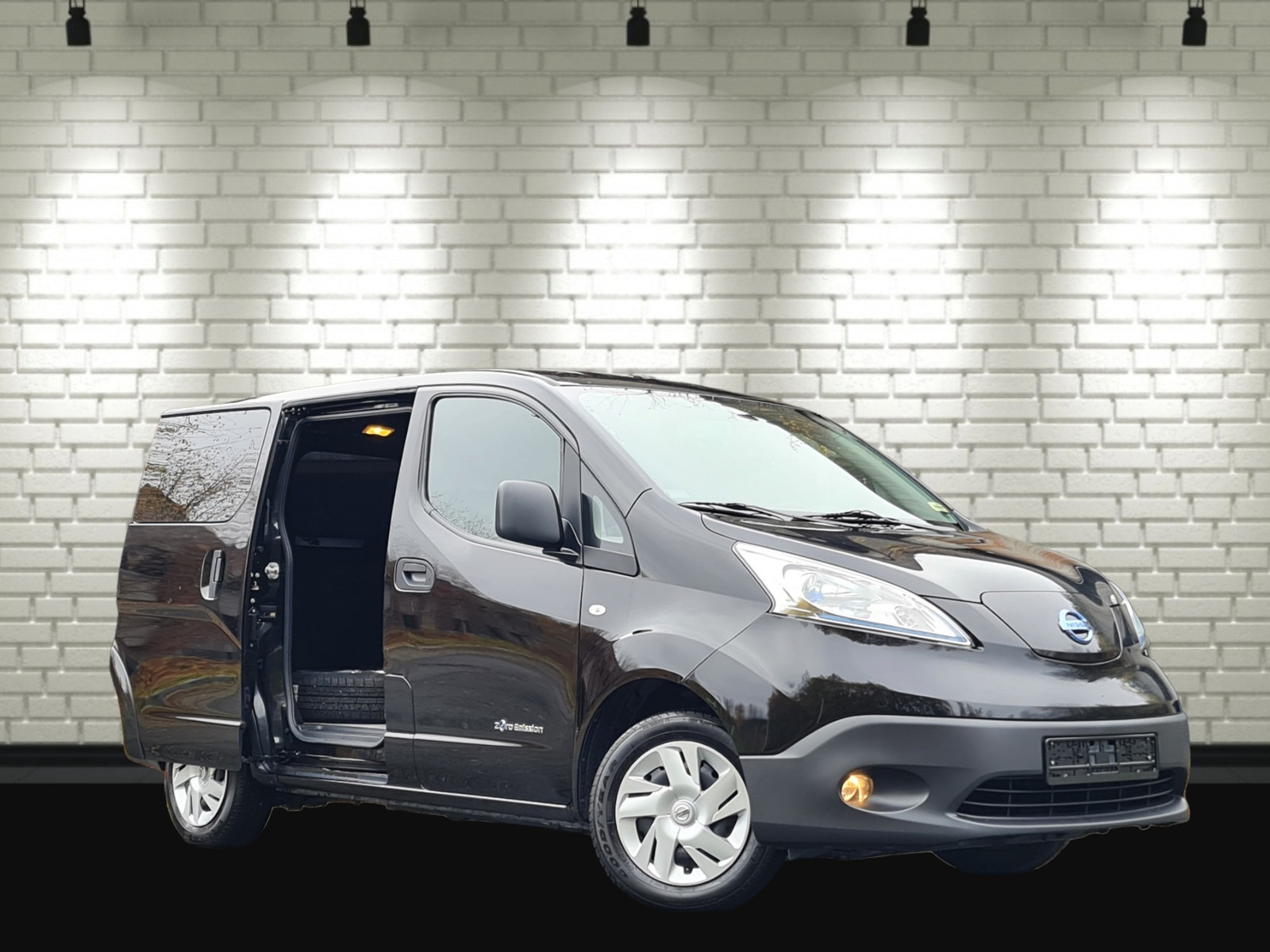 2017 Nissan e-NV