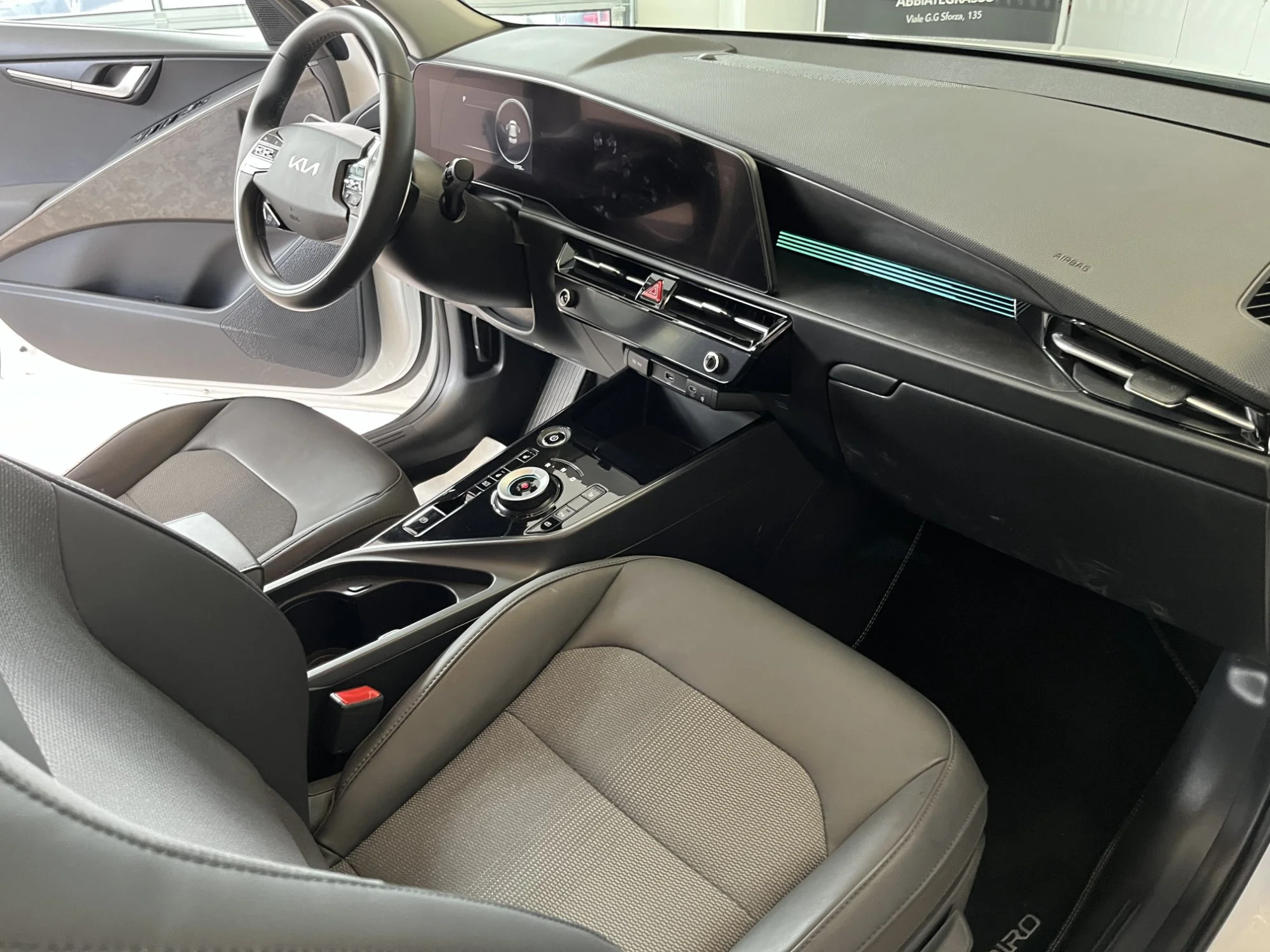 Kia Niro - Электрический - Автоматическое - 68 hp - 10.752 km