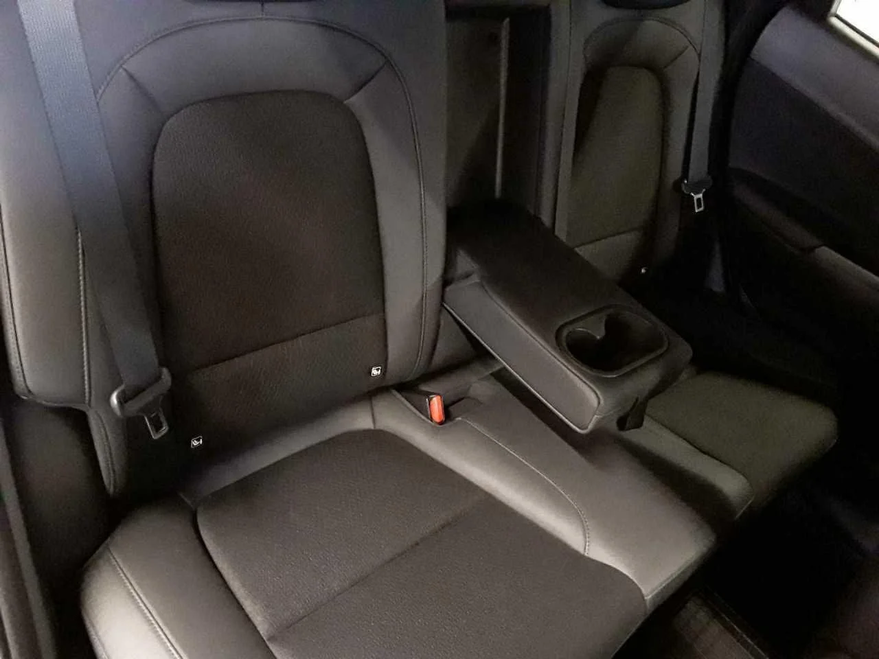 Hyundai Kona - Электрический - Автоматическое - 204 hp - 48.919 km