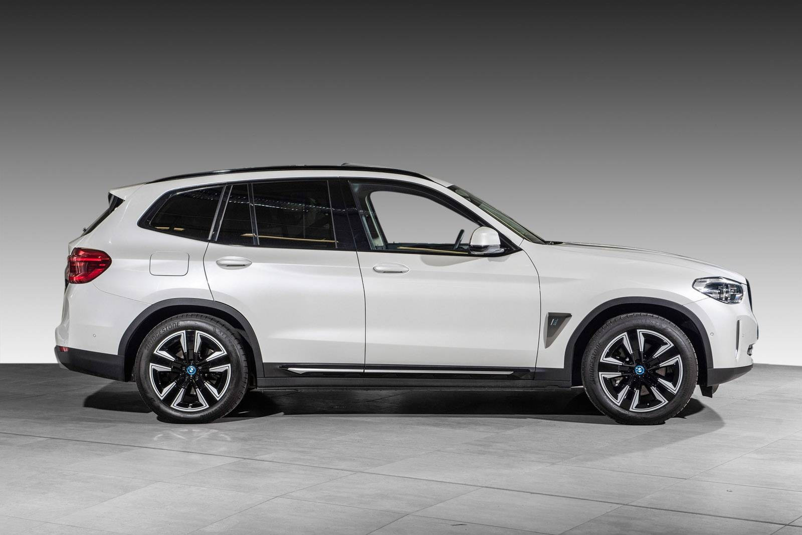 2021 BMW iX3
